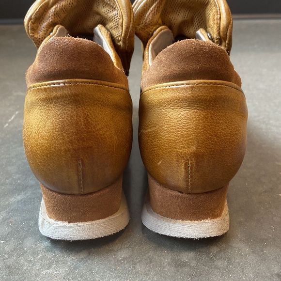 🔥Miz Mooz Ankle Booties, Low Wedge, Brown Leather, EUC! - US8.5🔥 - Picture 6 of 12